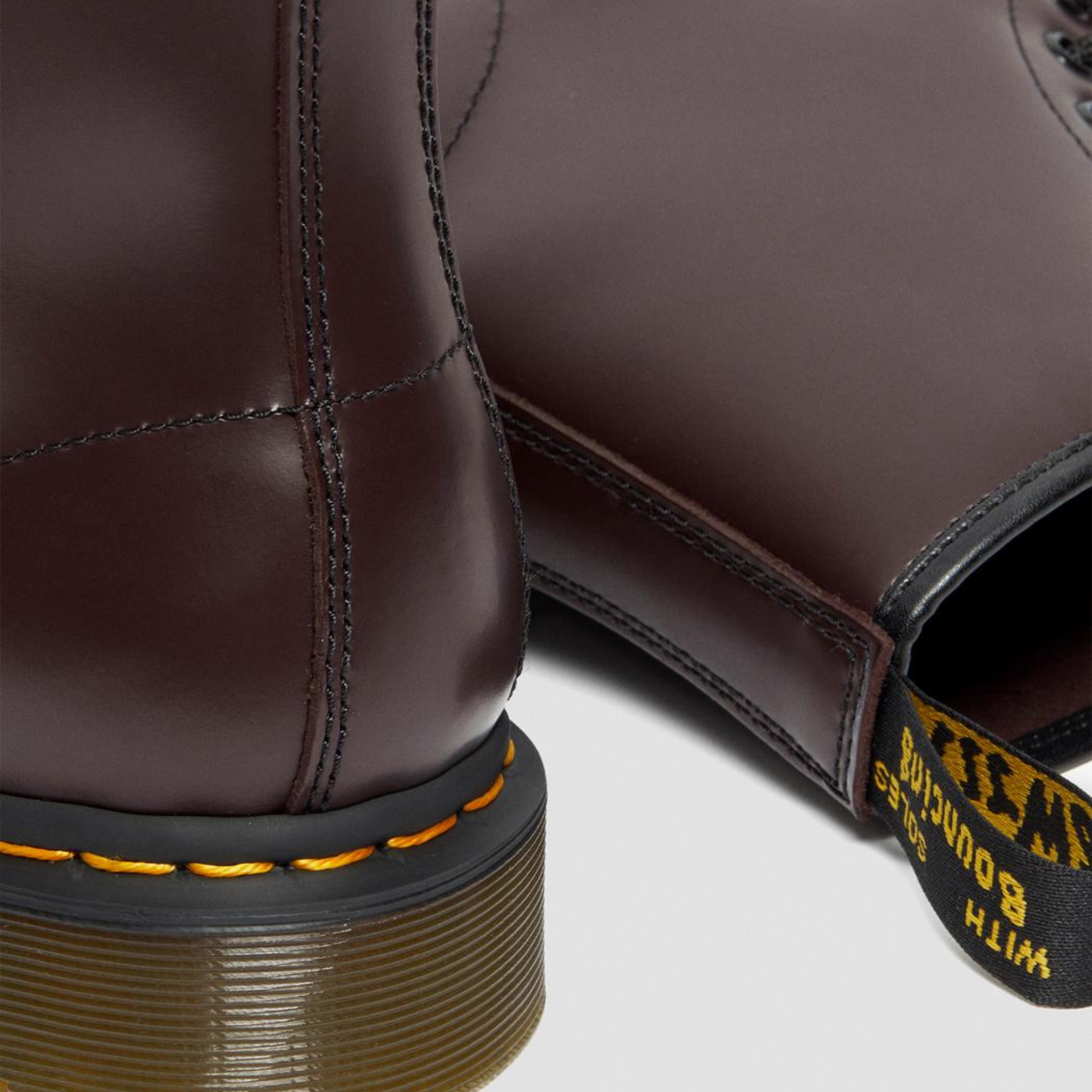 Bota de mulher Dr. Martens 1460 em Burgundy