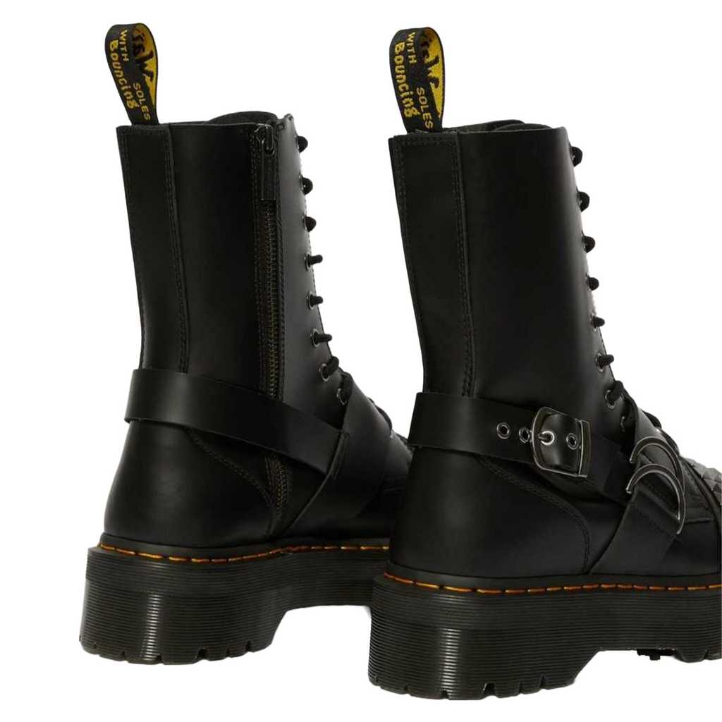 Botas de plataforma con tachuelas Jadon Dr. Martens